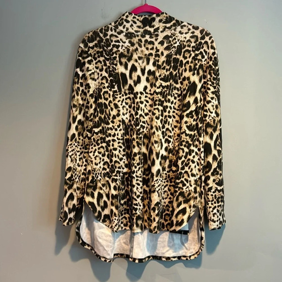 Chico’s Size 2 Women’s Size Large Blouse Shirt Top Long Sleeve Cheetah Print - Picture 1 of 5
